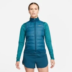 Nike Women's Therma-FIT Synthetic-Fill Running Vest (460 - Valerian Blue/Reflective Silver)