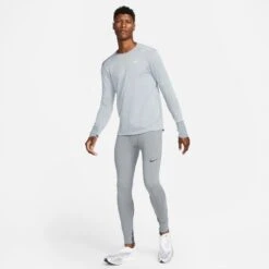 Nike Men's Therma-Fit Repel Element Long Sleeve (084 - Smoke Grey/Grey Fog/Reflective Silver) 9 Nike Men's Therma-Fit Repel Element Long Sleeve (084 - Smoke Grey/Grey Fog/Reflective Silver) -Saucony Clothing Shop 23D8522B C519 47F4 9AAA E2CD7A9D7058