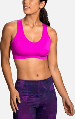 BROOKS Women’s Dare Crossback Run Bra (633 - Magenta/Heliotrope) 10 BROOKS Women’s Dare Crossback Run Bra (633 - Magenta/Heliotrope) -Saucony Clothing Shop 350074 633 MA Dare Crossback Run Bra