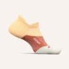 Feetures Elite Max Cushion No Show Tab (Electric Peach) -Saucony Clothing Shop EC50540 1 900x 0b614f09 6c41 4cf2 8398 6ceda166211c