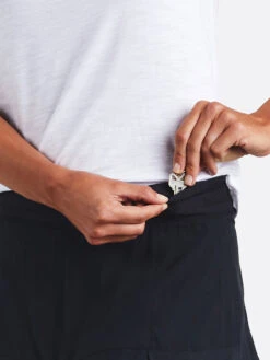 Women's Rhythm Skirt (001 - Black) -Saucony Clothing Shop RhythmIISkirt Back KeyPocket